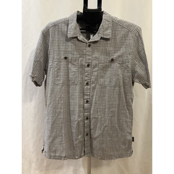Patagonia Plaid Short Sleeve Button Up Short Men's size L - Picture 1 of 4